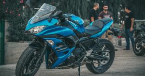 Casco moto integrale per patente A1 - protezione motociclista